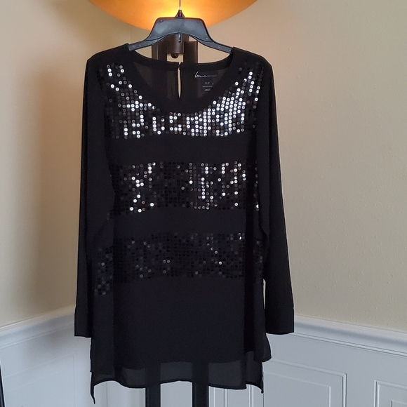 Lane Bryant Tops - Lane Bryant- Black Sequence Top - 14/16 ❤